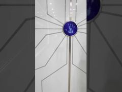 Proszę podążaj za mną, aby zwiedzić nasz salon fabryczny.